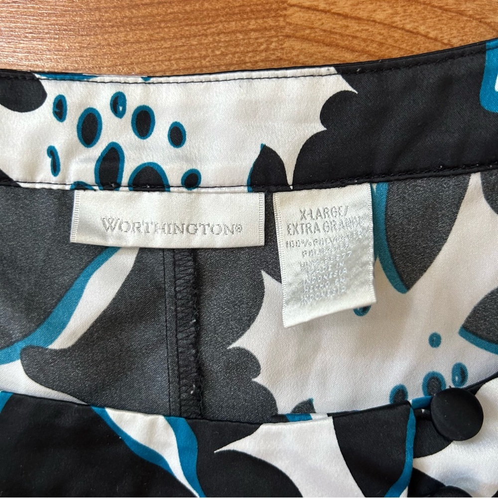 3/$20 Worthington black blouse - Picture 2 of 6